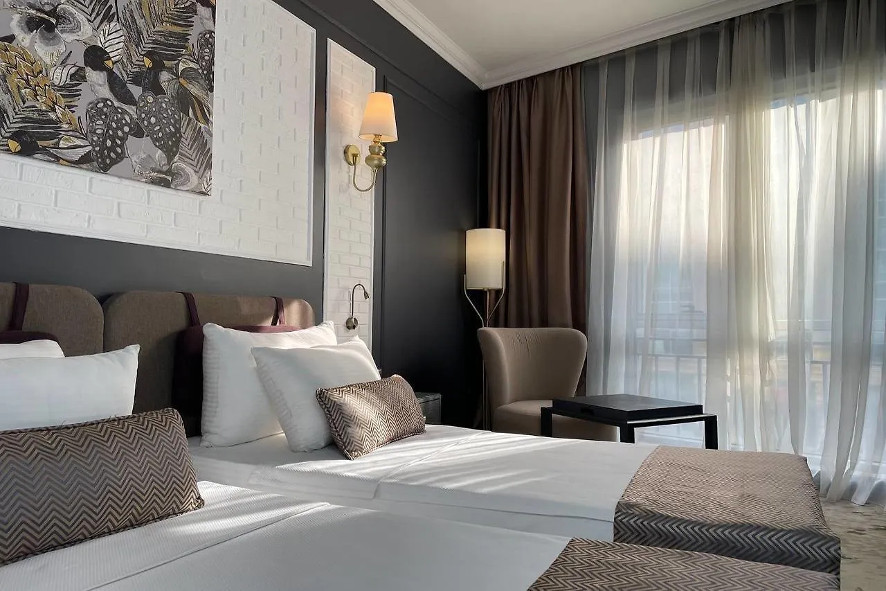 Teatro Boutique Hotel Baku 4*,